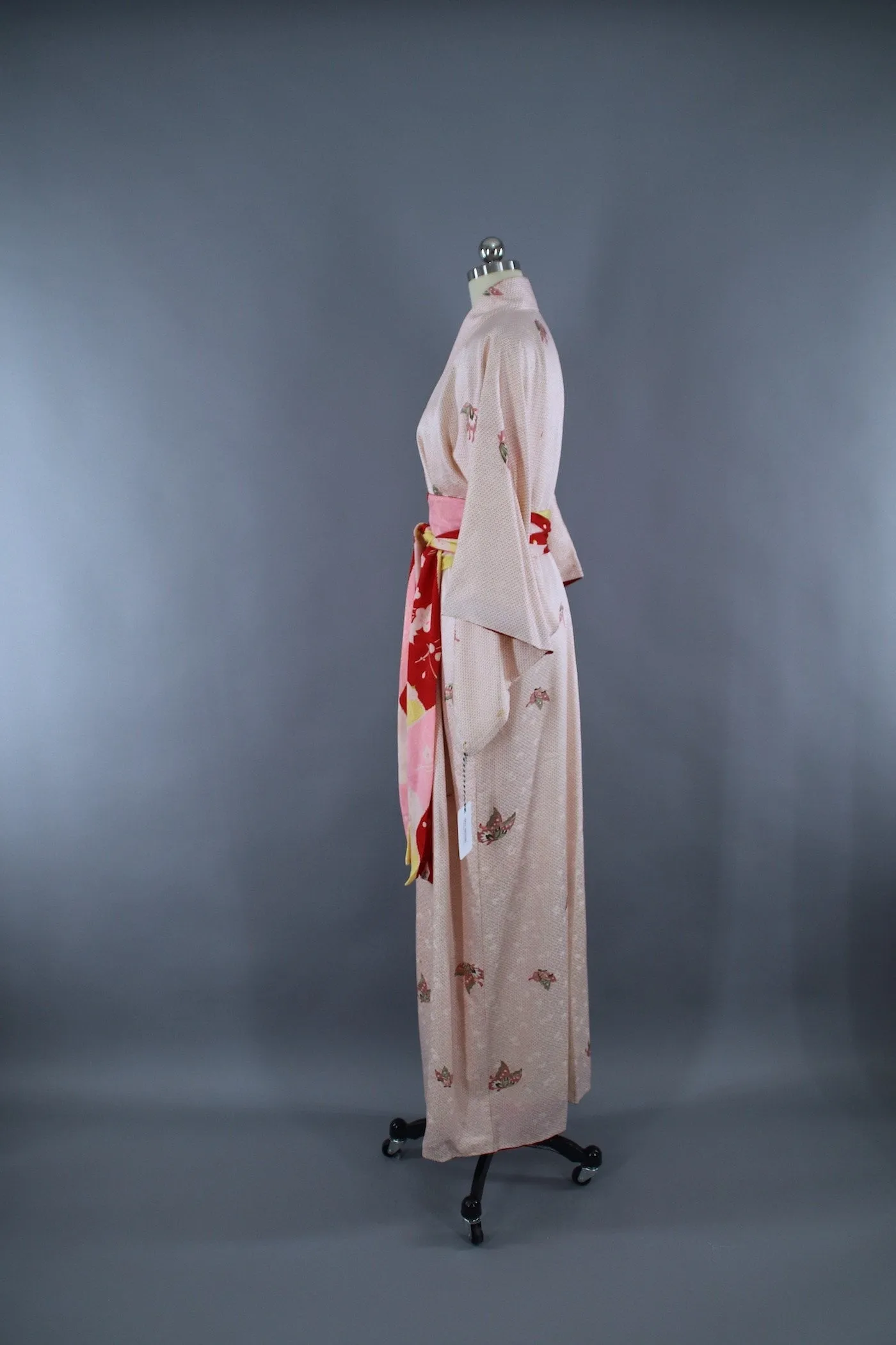 1970s Vintage Silk Kimono Robe / Ivory Butterflies Novelty Print