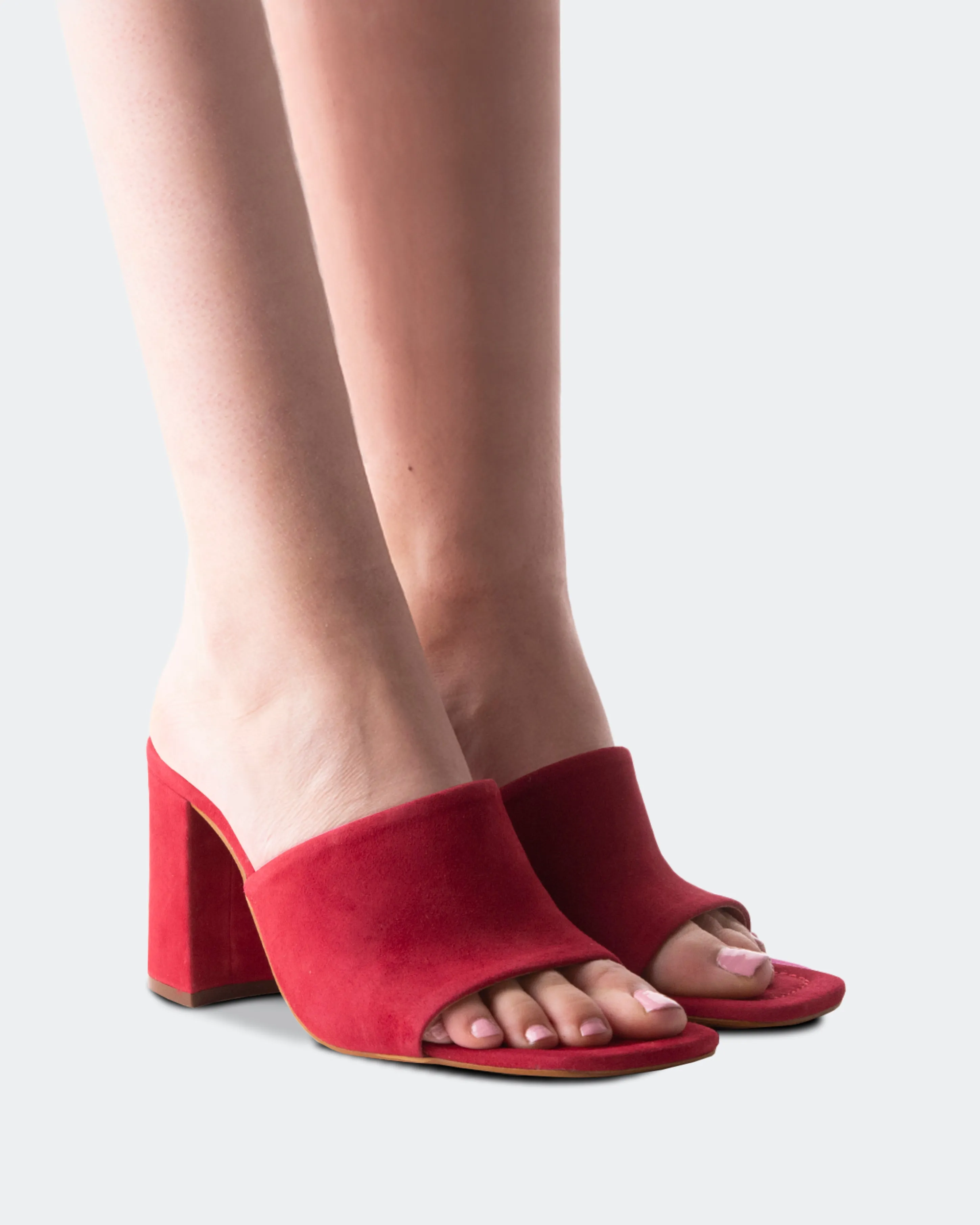 Aliados Red Suede