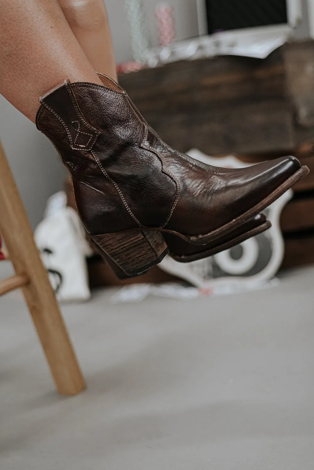 BedStu Bella Booties , Teak Rustic