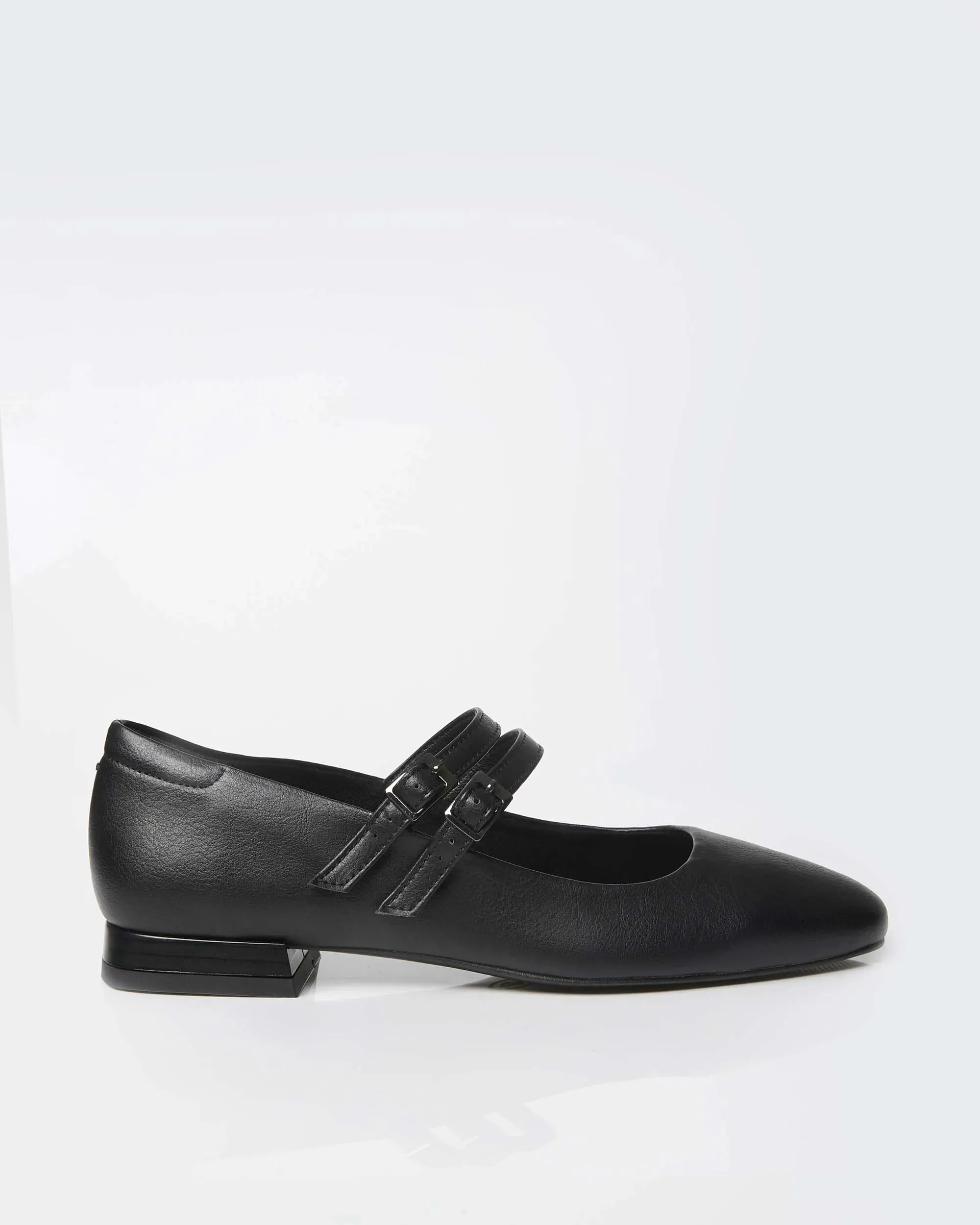 Blackberry Mary Jane Pumps black pumps made of grape-based vegan leather