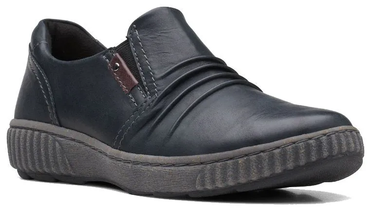 Clarks Magnolia Faye Slip-On Black