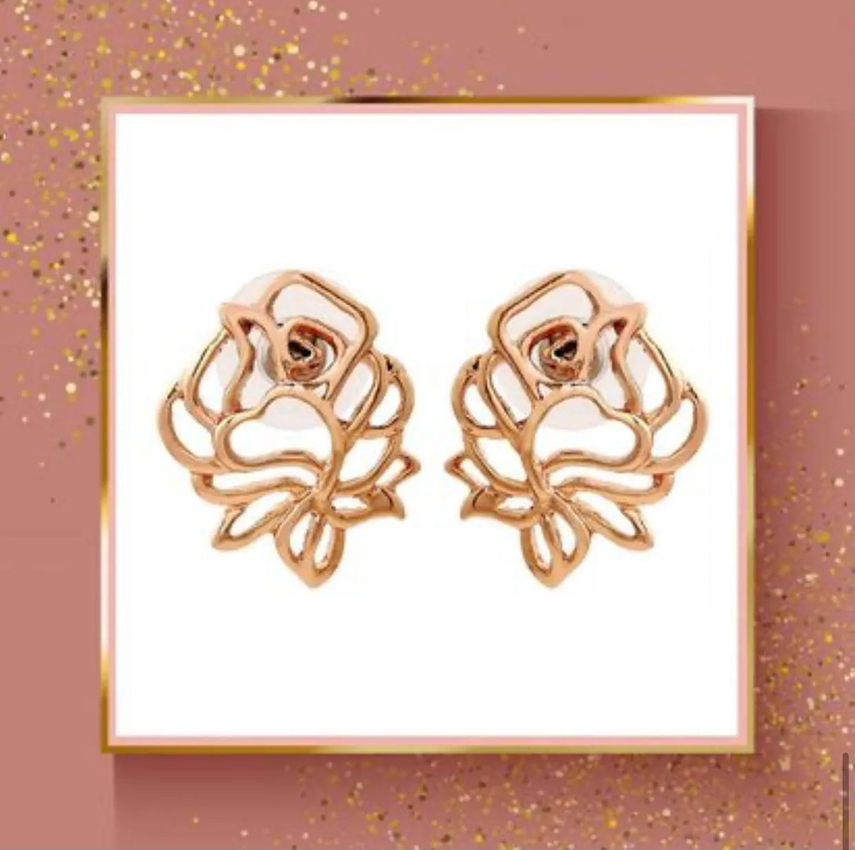 Estele - 24 Kt Rose Gold Plated FLOWER Pendant Set for women