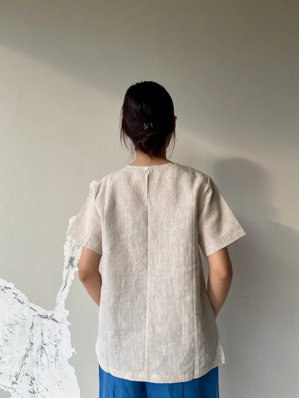 Linen Short Sleeve Top with Pocket in Natural