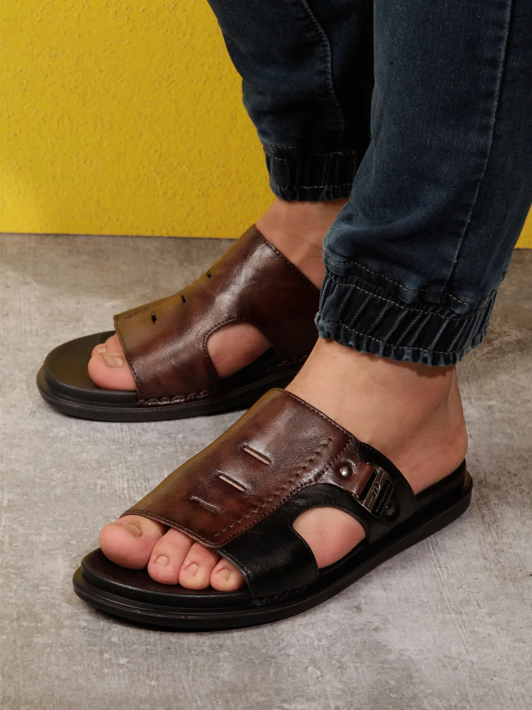 Men Black/Brown Sandal / Slipper (ID4222)