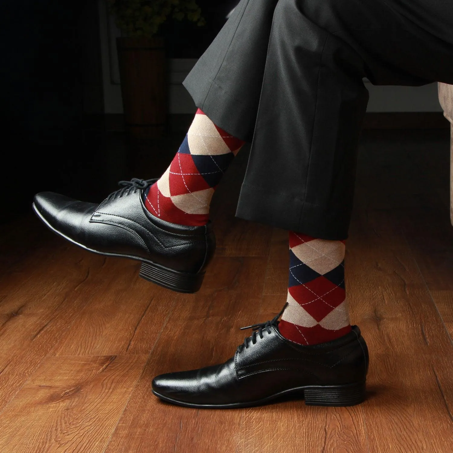 Men's Cotton Argyle Designer Signature Socks - Scarlet Maroon