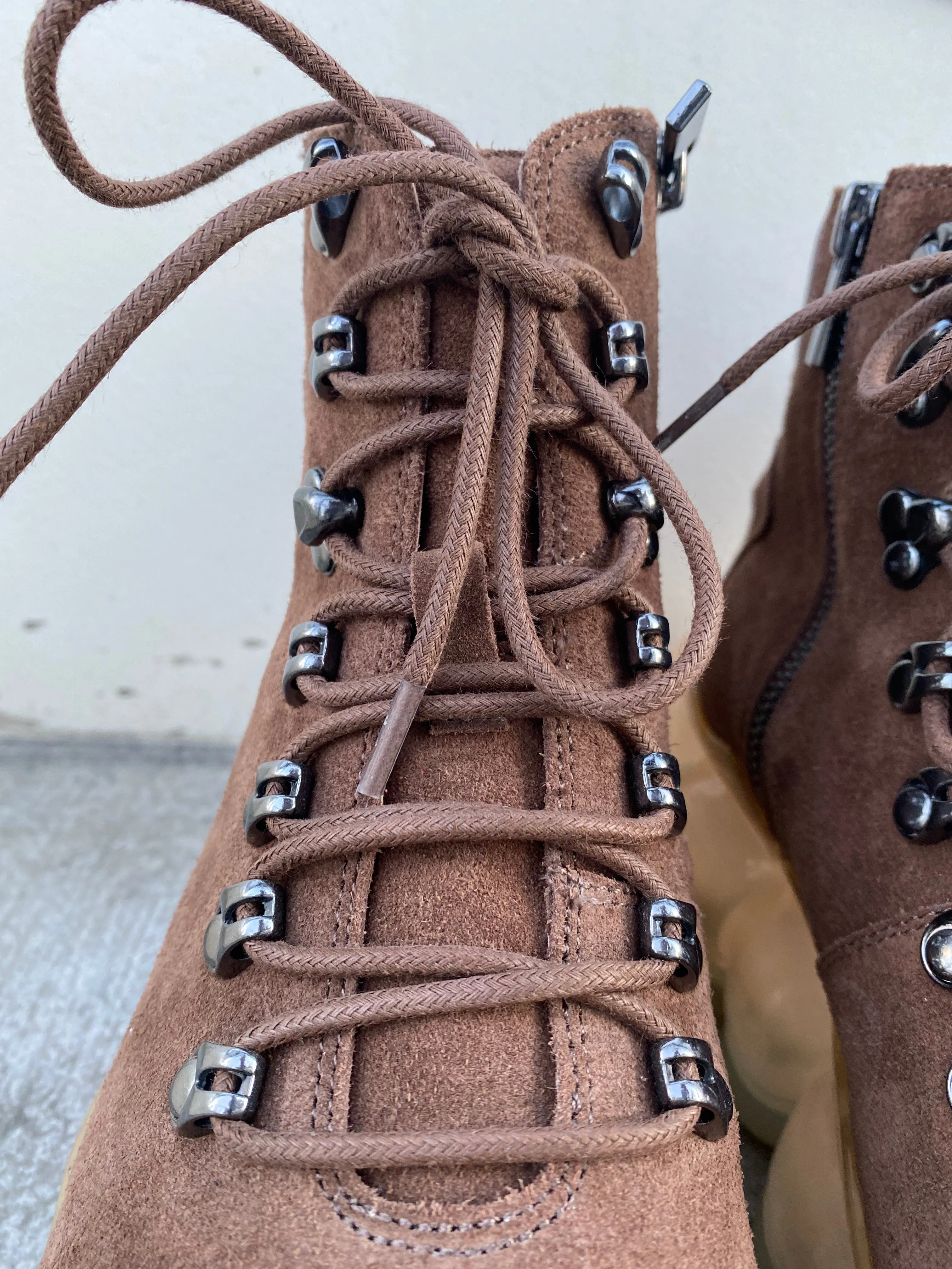 New “Jewelry” Mountain Boots / Brown